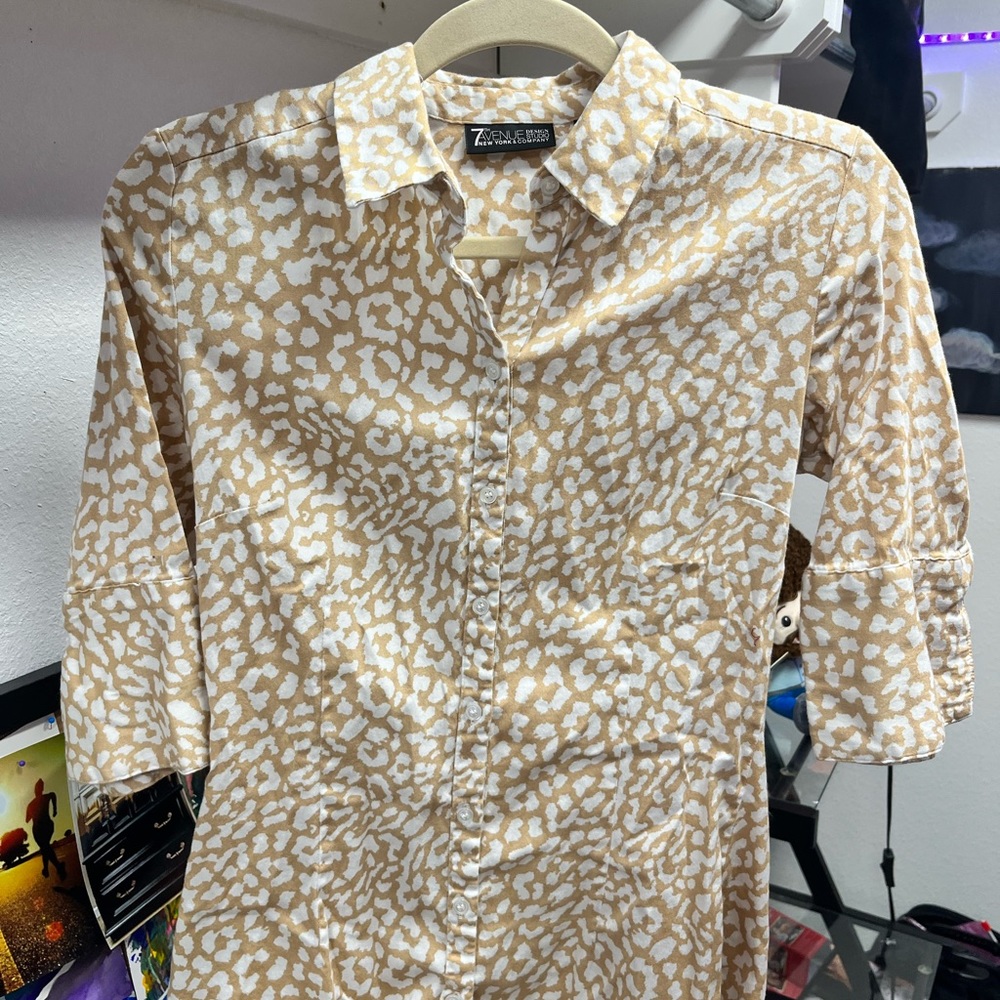 7th Avenue Design Studio from New York and Co. cream and white cheetah print